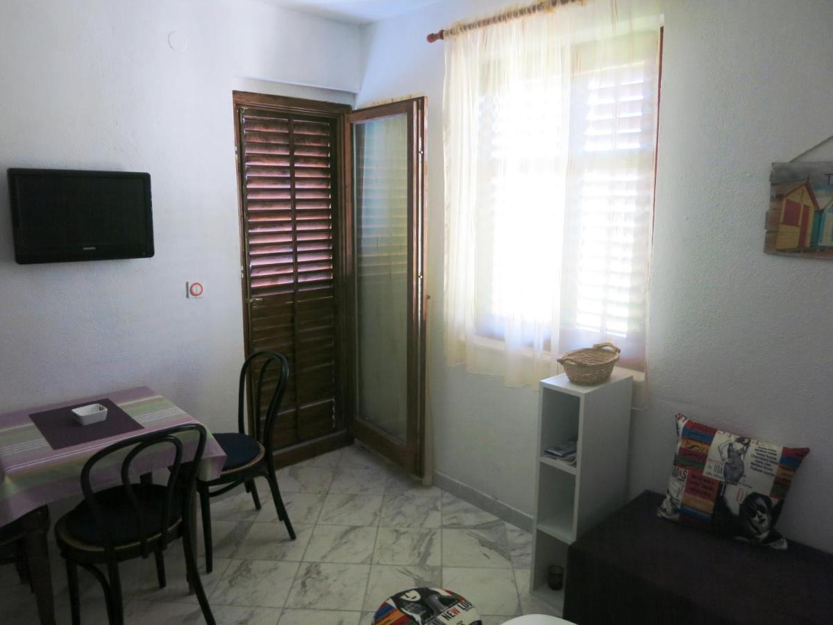 Apartments Delibasic Рогозниця Екстер'єр фото