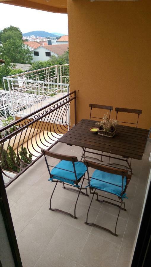 Apartments Delibasic Рогозниця Екстер'єр фото