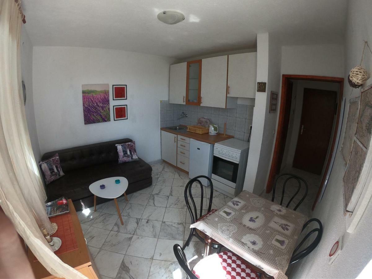 Apartments Delibasic Рогозниця Екстер'єр фото