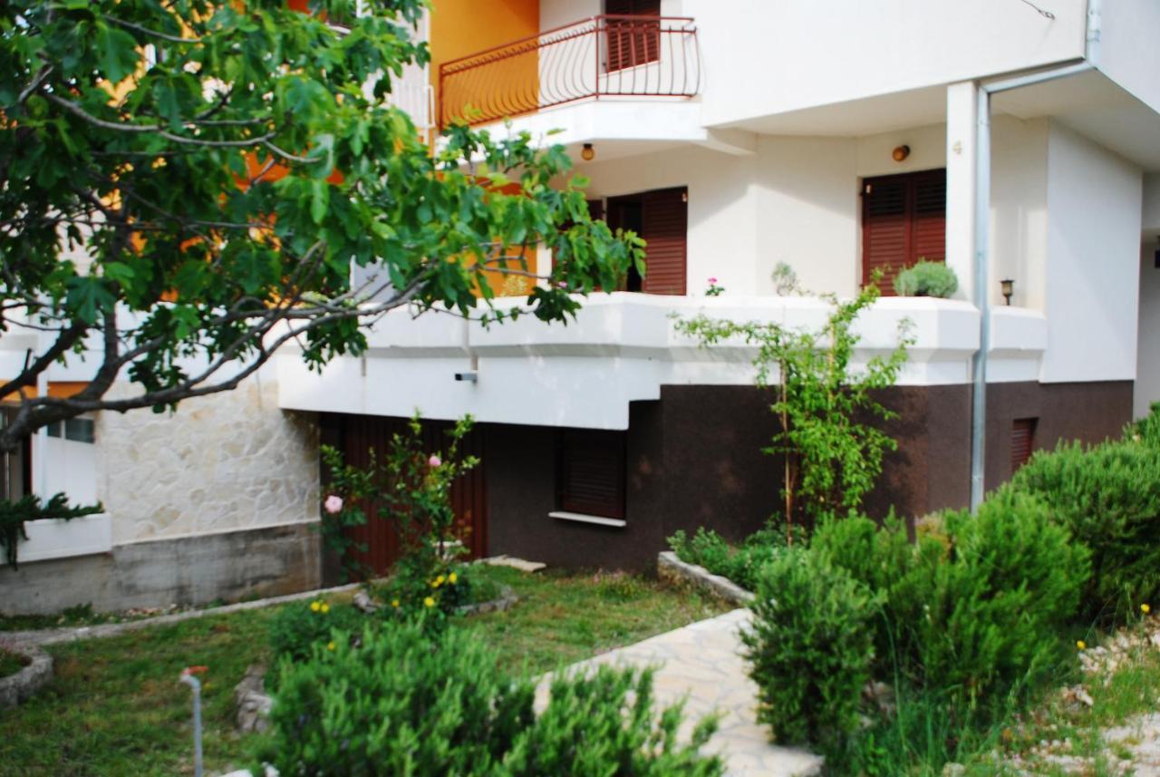Apartments Delibasic Рогозниця Екстер'єр фото